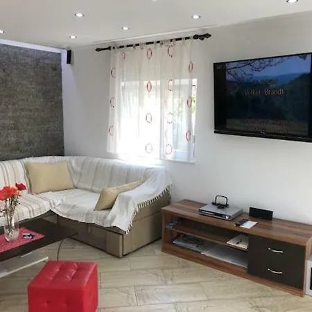 Sanja Apartment *